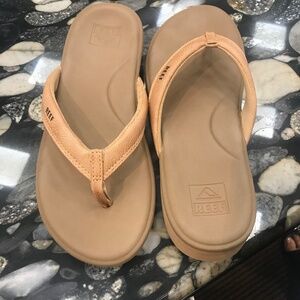 Ladies Reef sandals